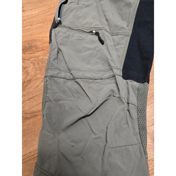 Endura Hummvee 3/4 Cycling Gray Black Outdoor Trail Shorts M MTB Mountain Bike - Picture 5 of 16